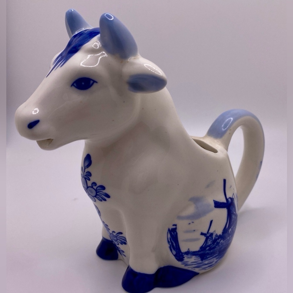 Vintage Delft Signed Sitting Cow Porcelain Creamer Pristine Blue & White 5” H